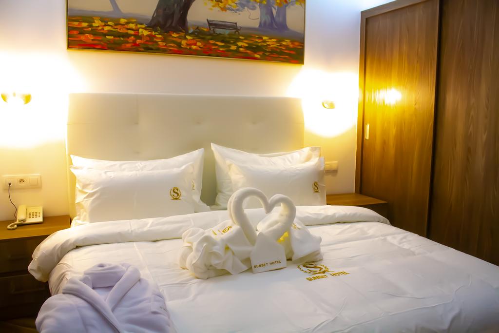 Room image description